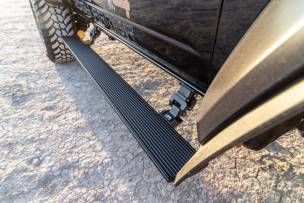 Body Armor 4x4 E-Power Board Steps – 2021–2024 Ford Bronco 4-Door Retractable Power Steps with Off-Road Protection and Modern Convenience