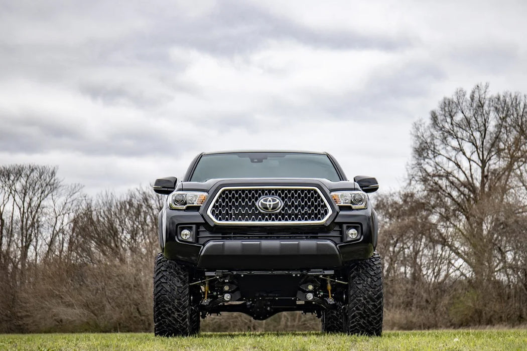Rough Country 6 Inch Lift Kit | Toyota Tacoma 2WD/4WD (2016-2023)
