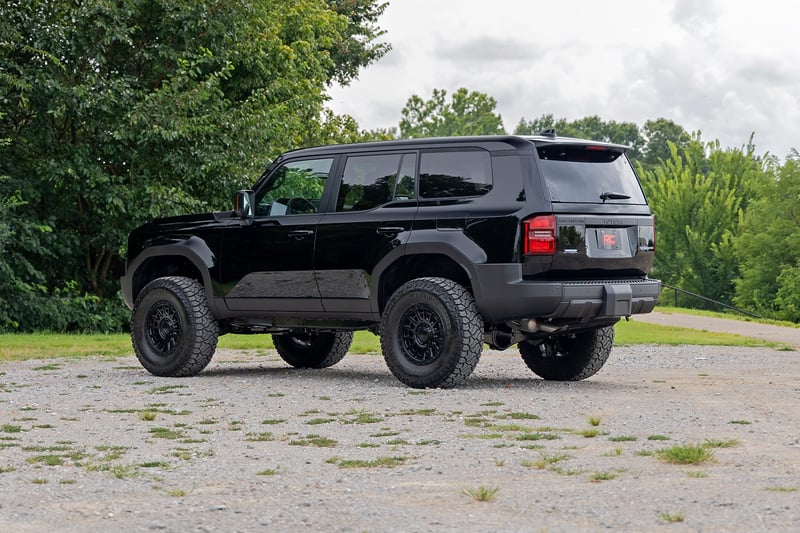 Rough Country 3.5" Lift Kit | 2024+ Toyota Land Cruiser