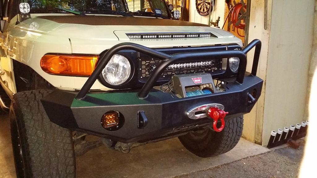 Trail Series Diamond Style Front Bumper for Toyota FJ Cruiser (2007–2014)