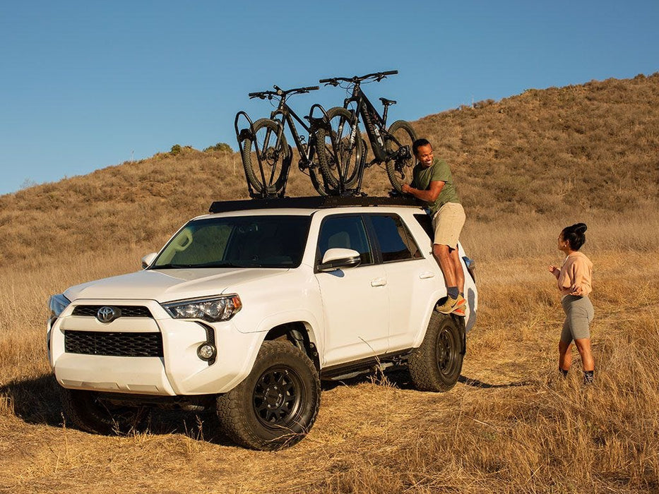 Front Runner 2010-2024 4Runner Slimsport Roof Rack Kit / Lightbar Ready